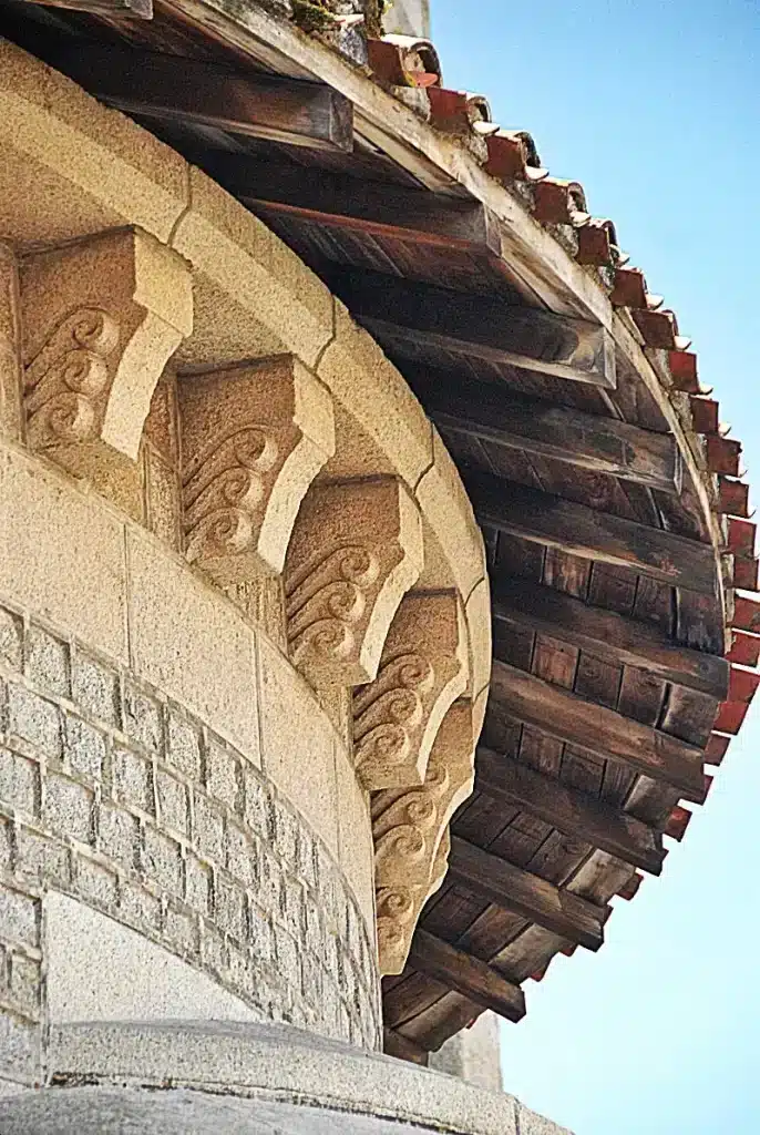 A view of an old eave roof design from history