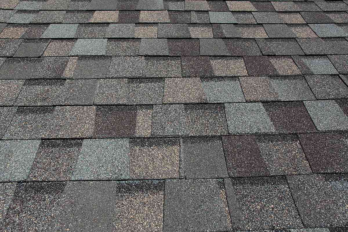 asphalt shingles roof